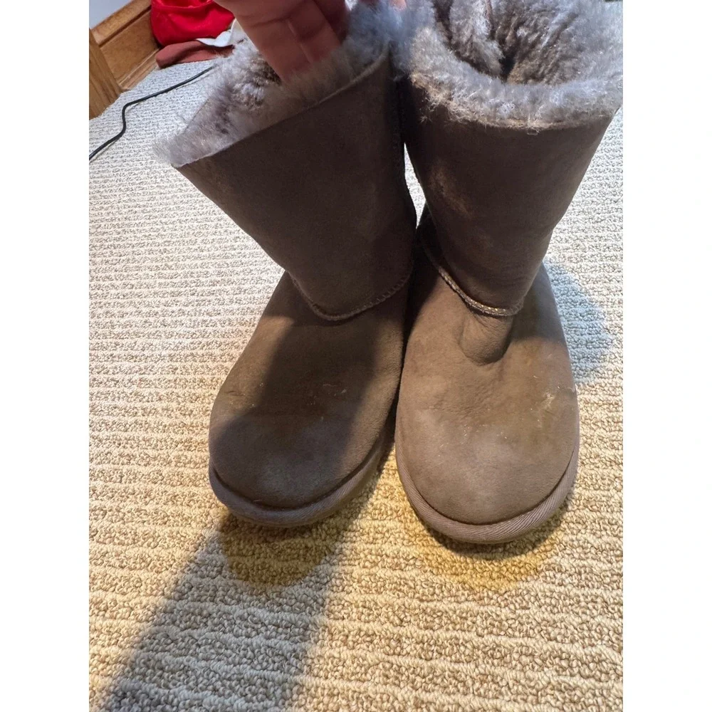 UGG Bailey Bow II Gray Sheepskin Boots Women's Size 5‎ Ribbon Suede Winter Boots